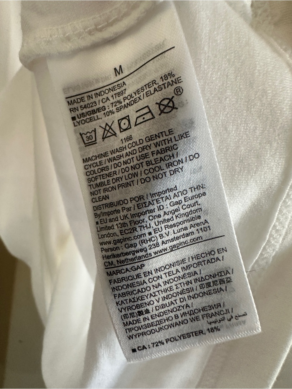 NWT GapFit White Long Sleeve Performance Top Moisture Wicking Women’s M - Picture 7 of 7